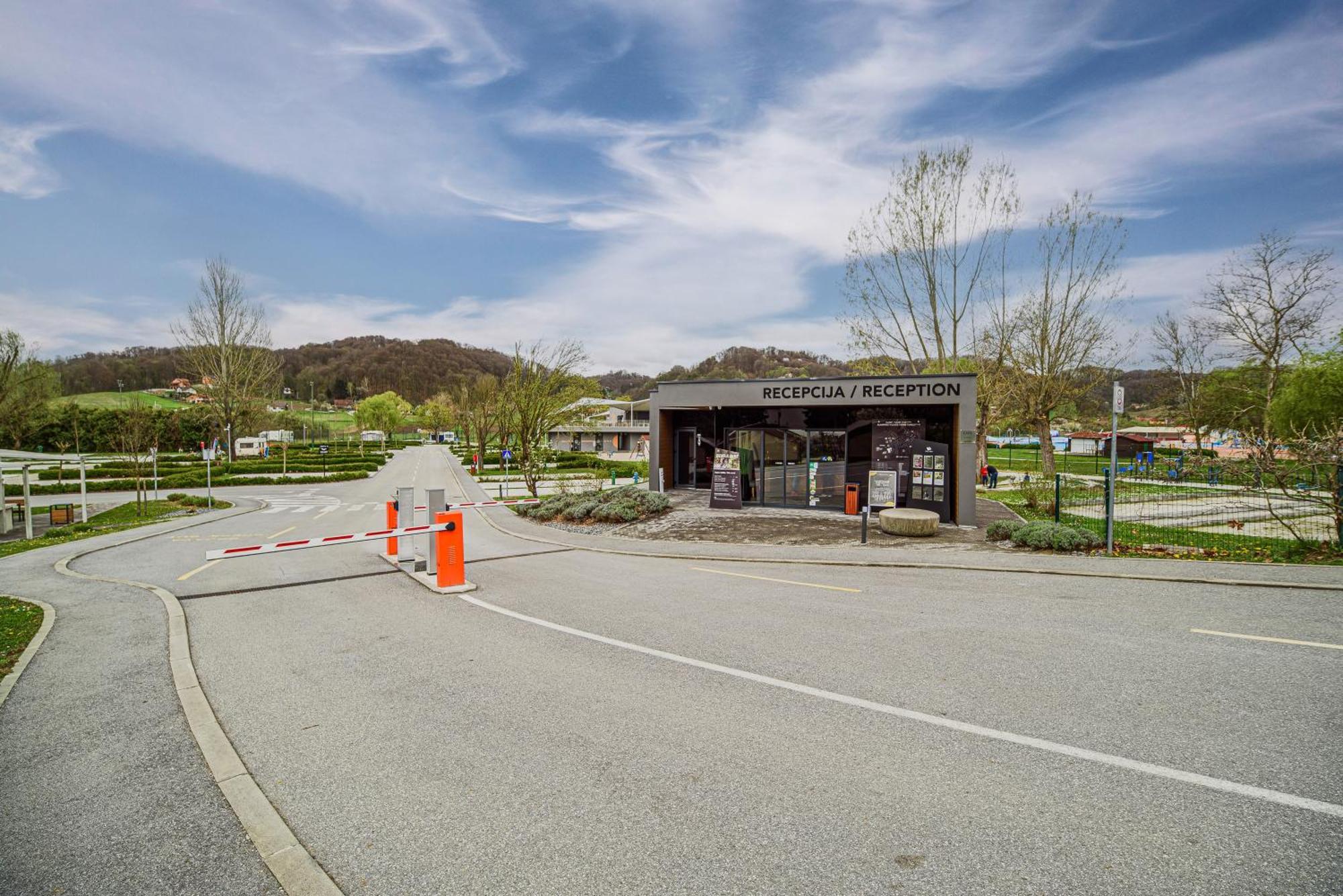 Glamping Tents In Tuhelj With Thermal Riviera Tickets Tuheljske Toplice Esterno foto